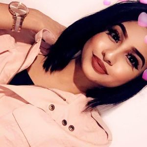 Meet your Posher, Daniela